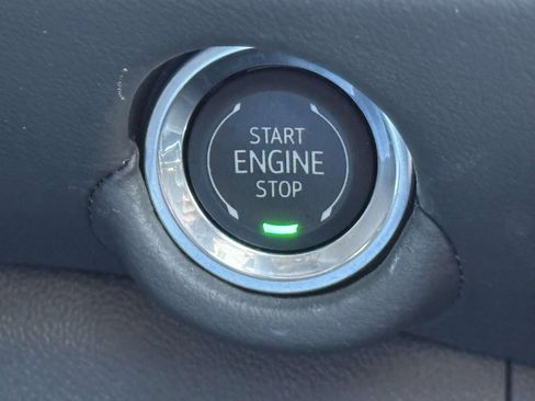 Used 2025 Chevrolet Tahoe Premier AWD/4WD image 18