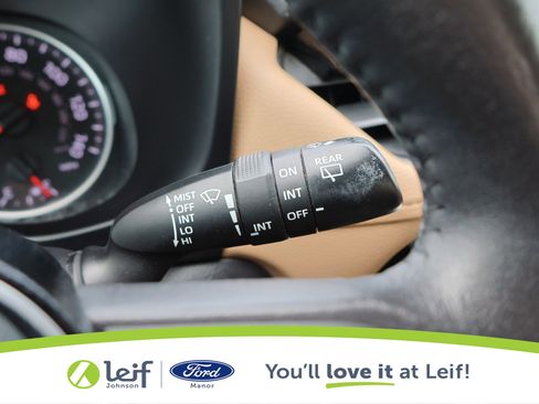 Used 2020 Toyota RAV4 XLE Premium image 19