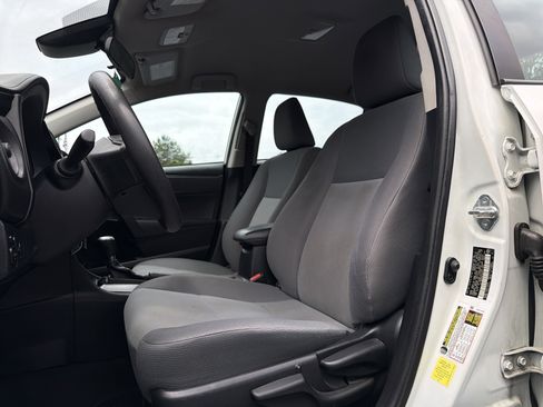 Used 2017 Toyota Corolla L FWD image 7