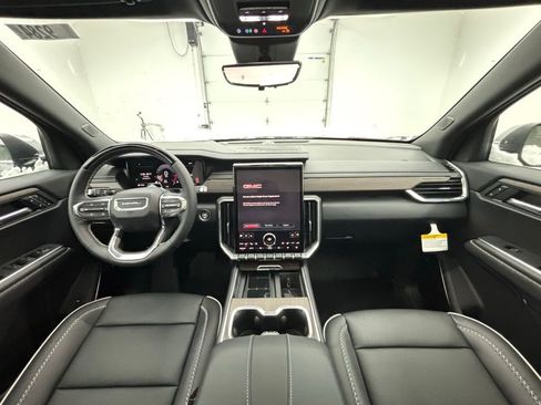 New 2026 GMC Acadia Denali w/ Super Cruise Package image 3