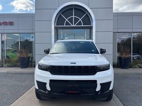 Certified 2024 Jeep Grand Cherokee L Laredo image 2