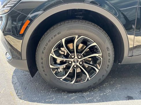 New 2025 Lincoln Nautilus Premier w/ Equipment Group 102A image 11