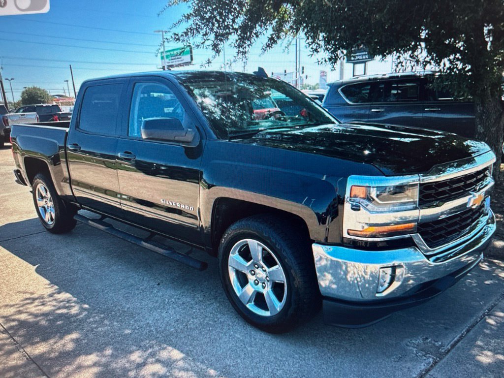 Used 2017 Chevrolet Silverado 1500 LT w/ All Star Edition RWD image 2