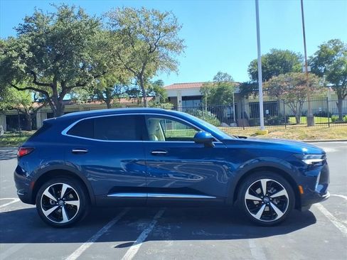 Used 2022 Buick Envision Essence w/ Technology Package I FWD image 4