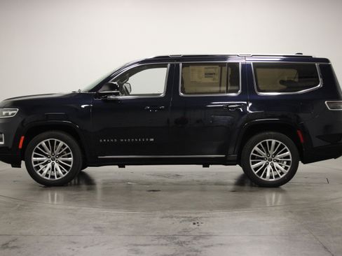 New 2023 Jeep Grand Wagoneer Series III AWD/4WD image 5