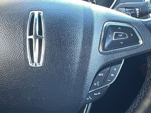 Used 2017 Lincoln MKX Reserve w/ Lincoln MKX Climate Package image 13