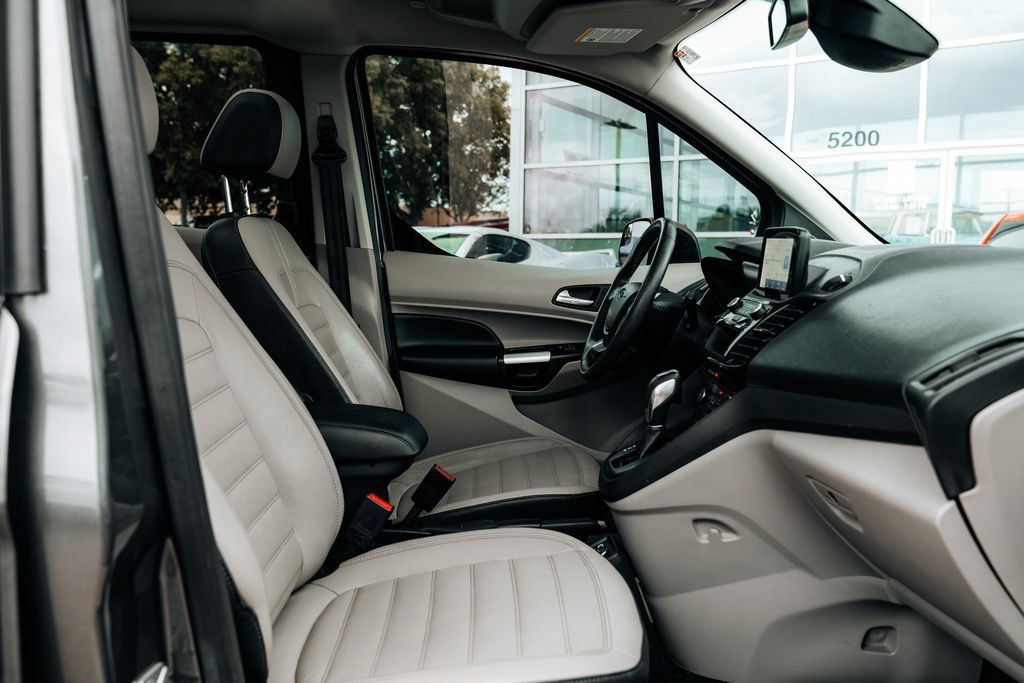 Used 2019 Ford Transit Connect Titanium w/ Titanium Premium Package FWD image 44