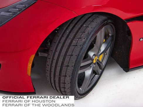 Used 2019 Ferrari Portofino image 24