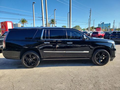 Used 2017 Cadillac Escalade ESV Platinum image 10
