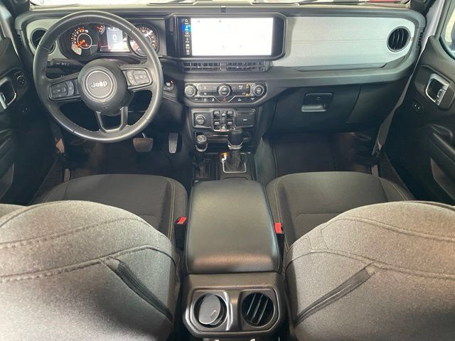 Used 2024 Jeep Gladiator Sport AWD/4WD image 11