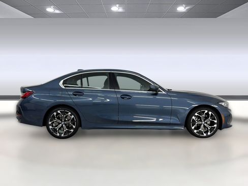 Used 2025 BMW 330i Sedan RWD image 8