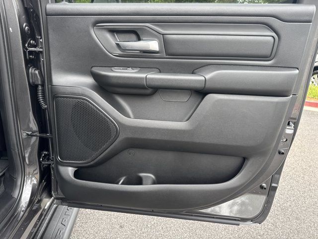 New 2026 RAM 1500 Express AWD/4WD image 16