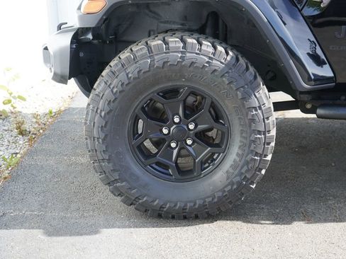 Used 2022 Jeep Gladiator Sport AWD/4WD image 6