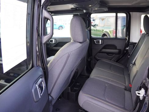 Certified 2025 Jeep Wrangler Unlimited Sahara w/ Safety Group image 17