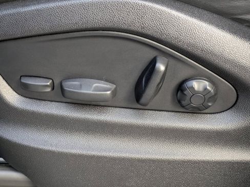 Used 2022 Porsche Cayenne S Platinum image 18