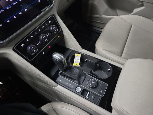 Used 2018 Volkswagen Atlas SEL AWD/4WD image 27