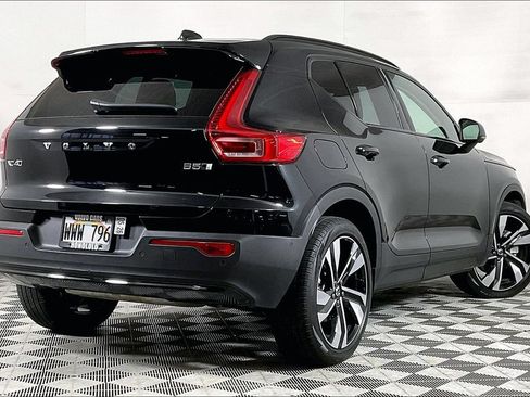 Used 2023 Volvo XC40 B5 Ultimate w/ Protection Package Premier AWD/4WD image 10
