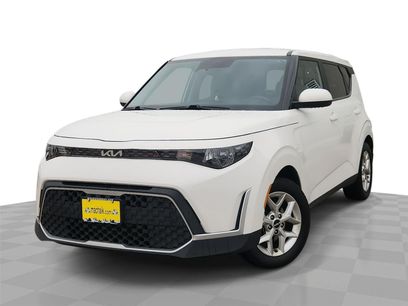 Used 2023 Kia Soul LX w/ LX Technology Package