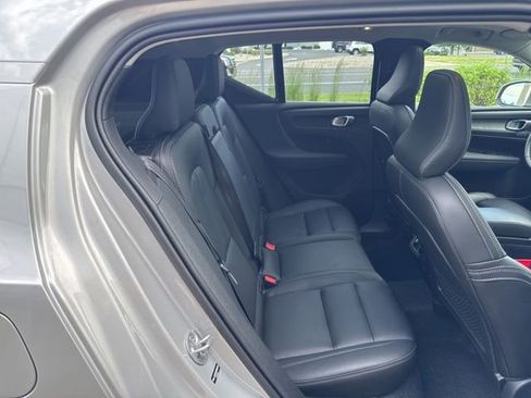 Used 2025 Volvo XC40 B5 Plus AWD/4WD image 12
