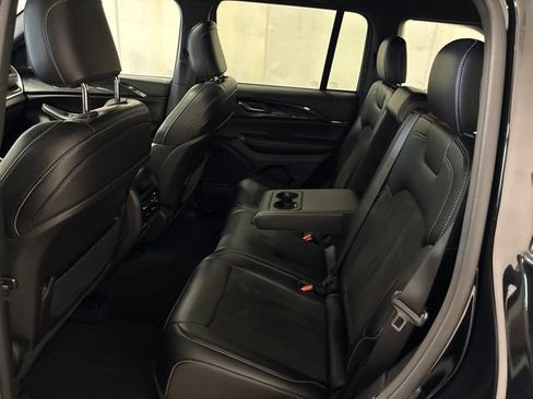 Used 2023 Jeep Grand Cherokee Altitude AWD/4WD image 32