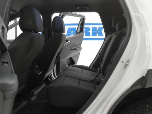 Used 2026 Chevrolet Equinox LT w/ LPO, Floor Liner Package FWD image 31