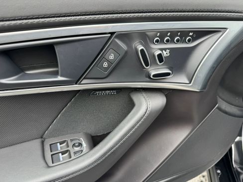 Used 2023 Jaguar F-TYPE Coupe RWD image 43