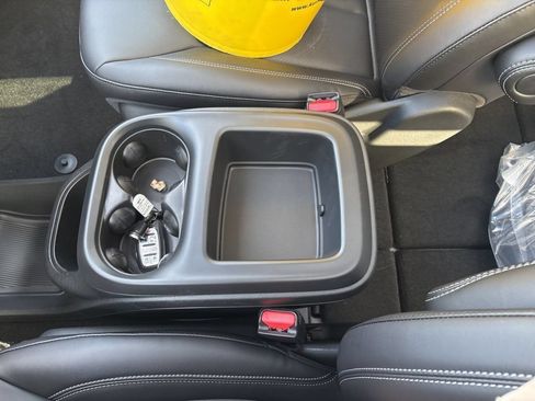 New 2026 Chrysler Pacifica Select w/ S Appearance Package FWD image 41