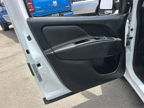 Used 2018 RAM ProMaster City Tradesman SLT FWD image 15