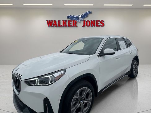 Used 2026 BMW X1 xDrive28i AWD/4WD image 2