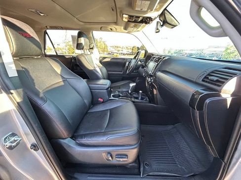 Used 2023 Toyota 4Runner TRD Off-Road Premium w/ Moonroof Package AWD/4WD image 32