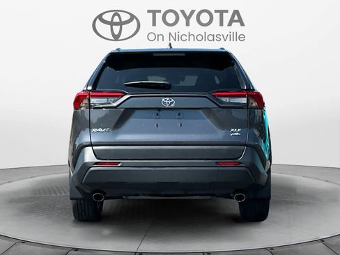 Used 2023 Toyota RAV4 XLE Premium AWD/4WD image 4
