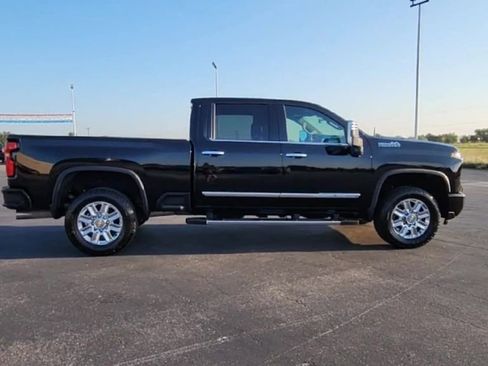 Certified 2024 Chevrolet Silverado 3500 High Country w/ High Country Premium Package image 9