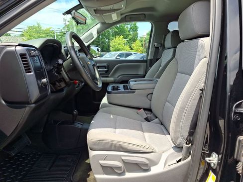 Used 2018 Chevrolet Silverado 1500 Custom w/ Custom Value Package AWD/4WD image 14