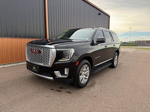 Used 2021 GMC Yukon Denali AWD/4WD image 2