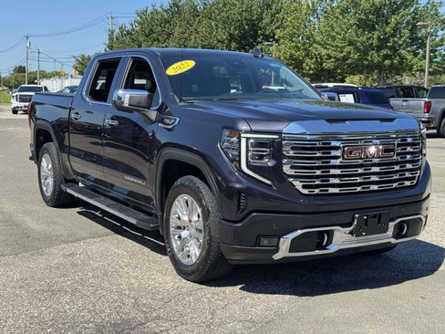 Used 2022 GMC Sierra 1500 Denali AWD/4WD image 2