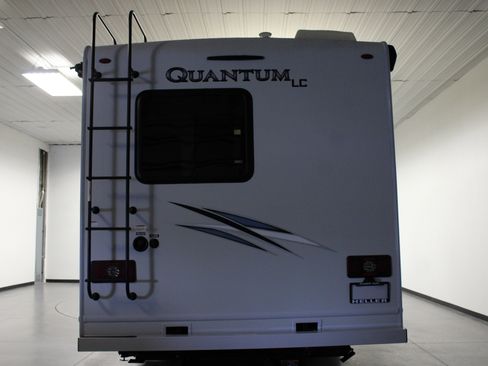 Used 2023 Ford E-450 and Econoline 450 Super Duty w/ Motorhome Prep Package RWD image 4
