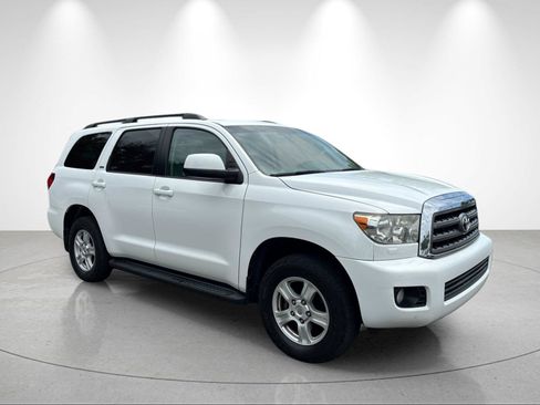 Used 2016 Toyota Sequoia SR5 RWD image 7