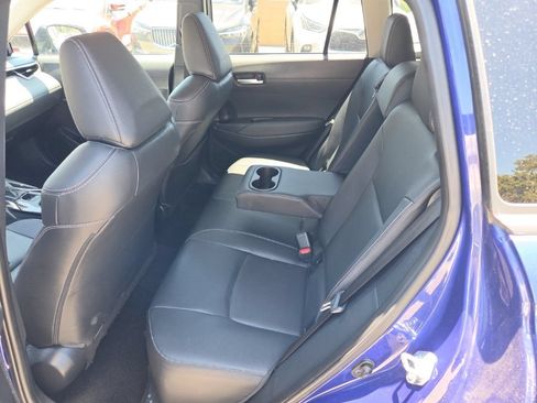 Used 2024 Toyota Corolla Cross XLE FWD image 11