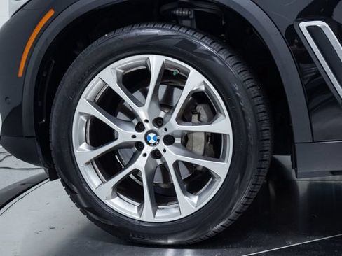Used 2023 BMW X5 xDrive40i AWD/4WD image 27