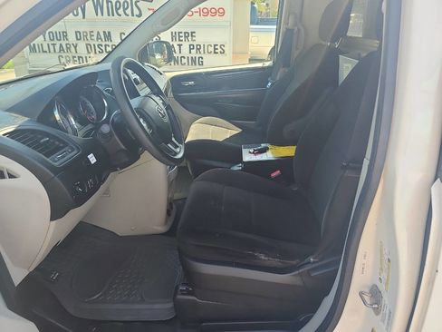 Used 2013 RAM C/V Tradesman image 14