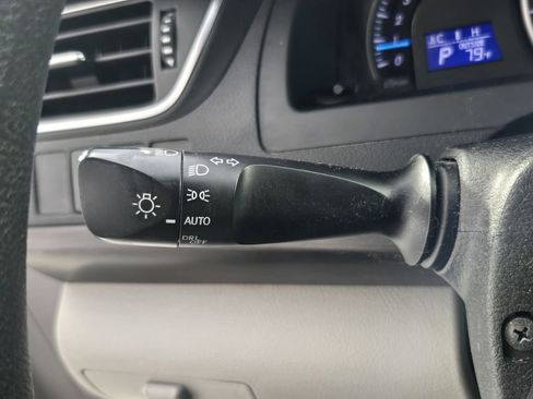 Used 2015 Toyota Camry LE FWD image 30