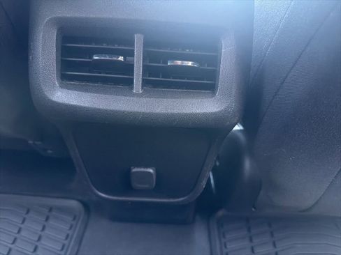 Used 2018 Chevrolet Equinox LT AWD/4WD image 34