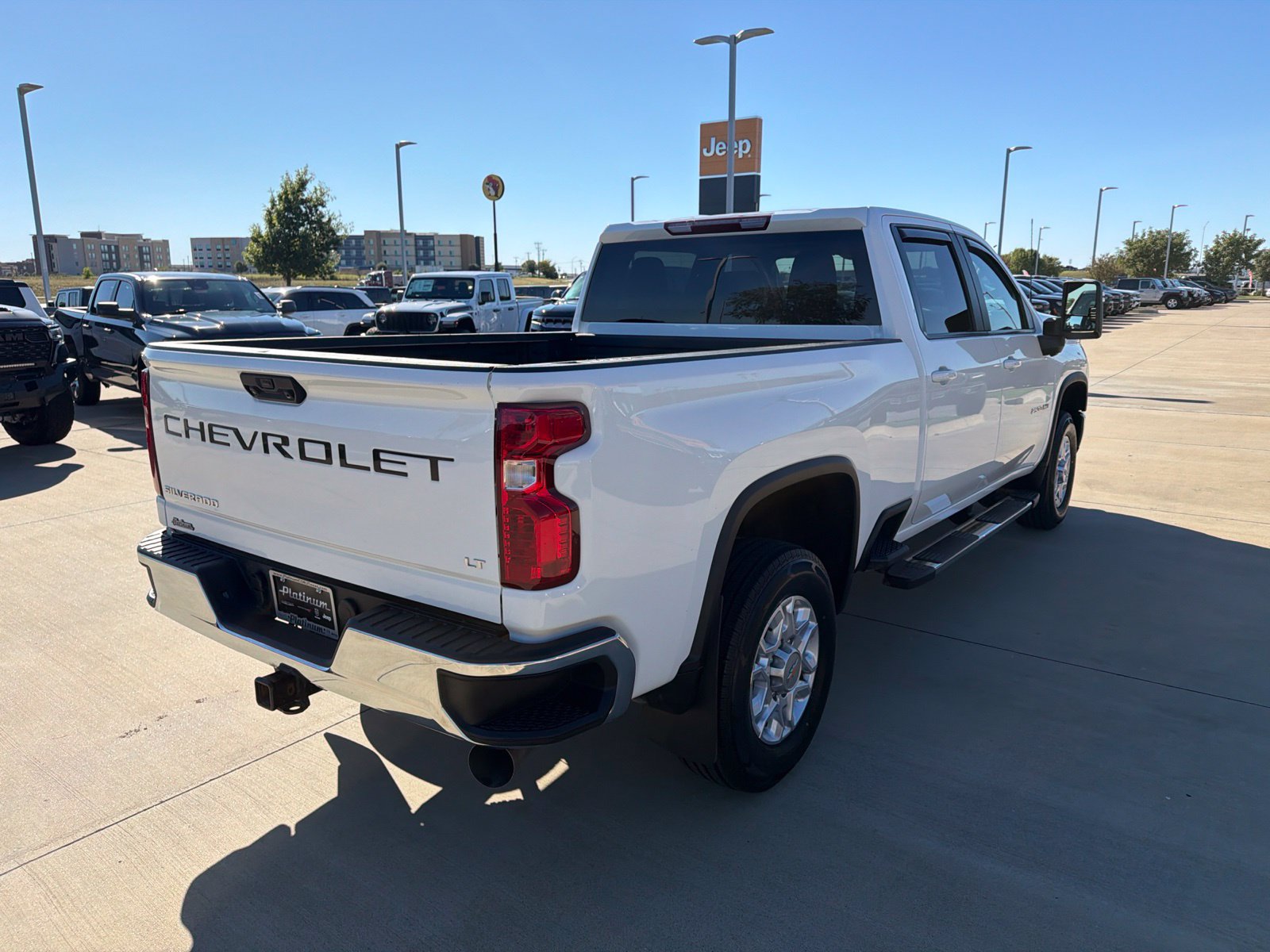 Used 2024 Chevrolet Silverado 2500 LT AWD/4WD image 5