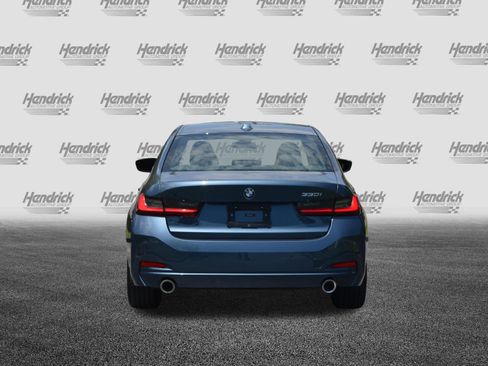 Certified 2025 BMW 330i Sedan RWD image 10