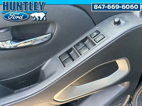 Used 2024 Nissan Frontier SL w/ Technology Package AWD/4WD image 18
