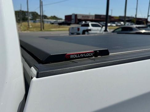 Used 2022 Chevrolet Silverado 1500 LTZ w/ Technology Package image 13