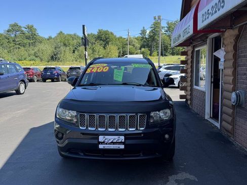 Used 2016 Jeep Compass Latitude AWD/4WD image 3