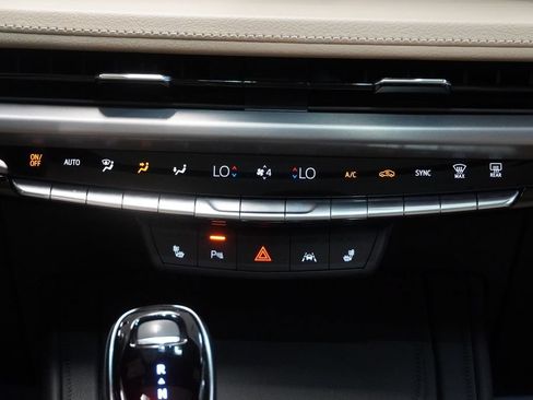 Used 2024 Cadillac XT4 Premium Luxury w/ Cold Weather Package AWD/4WD image 22