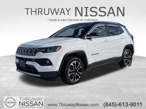 Used 2022 Jeep Compass Limited image 1