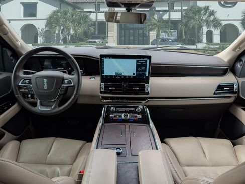 Used 2023 Lincoln Navigator Reserve AWD/4WD image 27